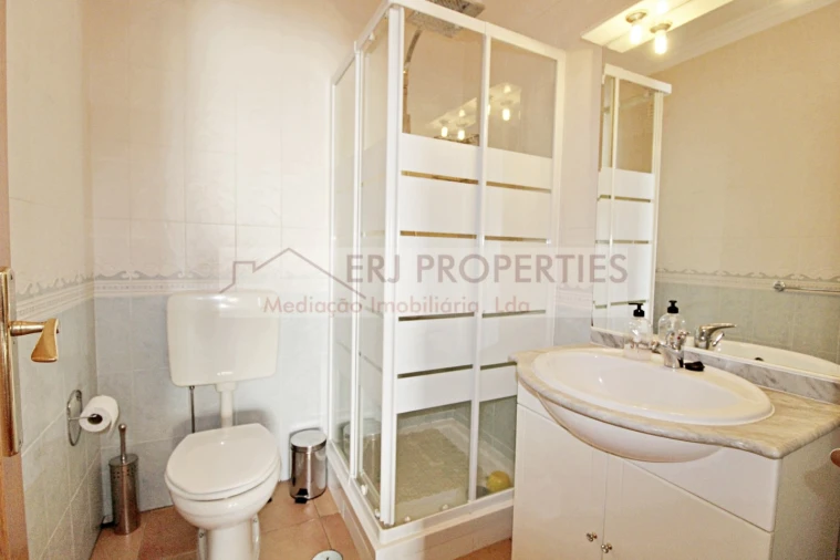 Apartamento T2 para Arrendamento em Altura Foto 16