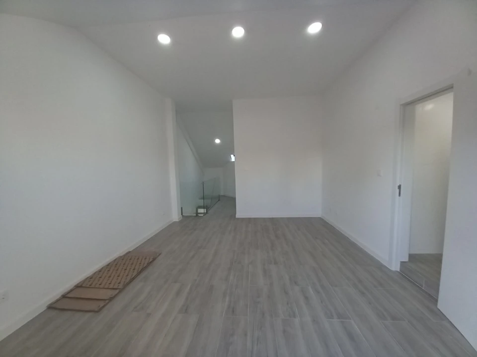 Apartamento T3 para Venda em Costa da Caparica Foto 40