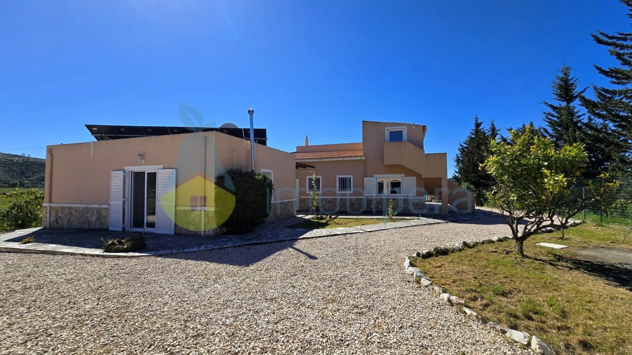 Moradia T4 para Venda em Silves Foto 34