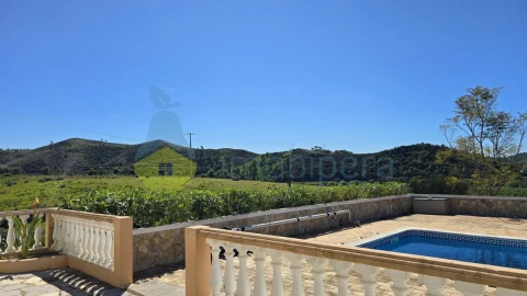 Moradia T4 para Venda em Silves