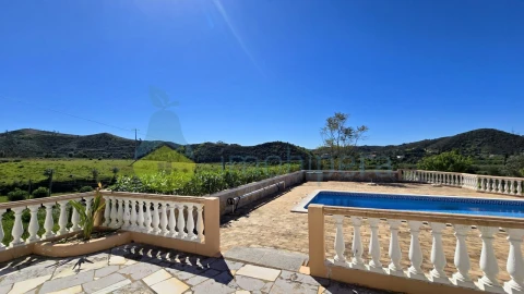 Moradia T4 para Venda em Silves