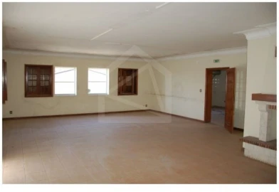 Moradia T6 para Venda em São Pedro Fins