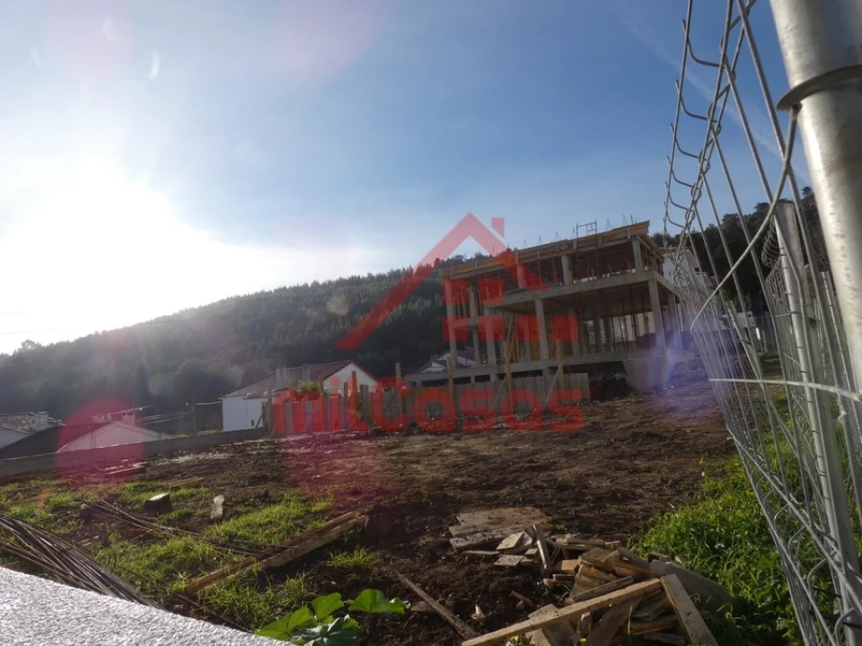 Moradia T3 para Venda em Loures Foto 9