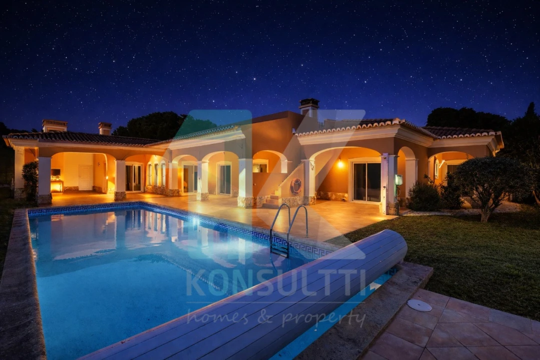 Moradia T5 para Venda em Luz Foto 1