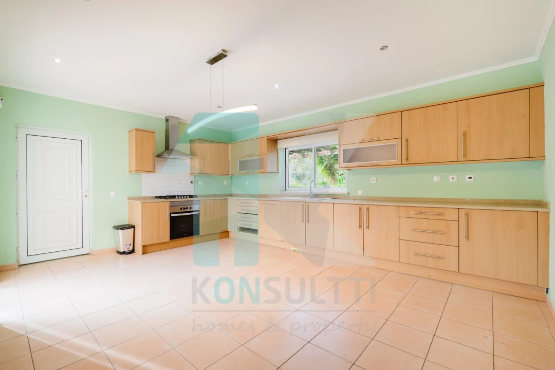 Moradia T5 para Venda em Luz Foto 14