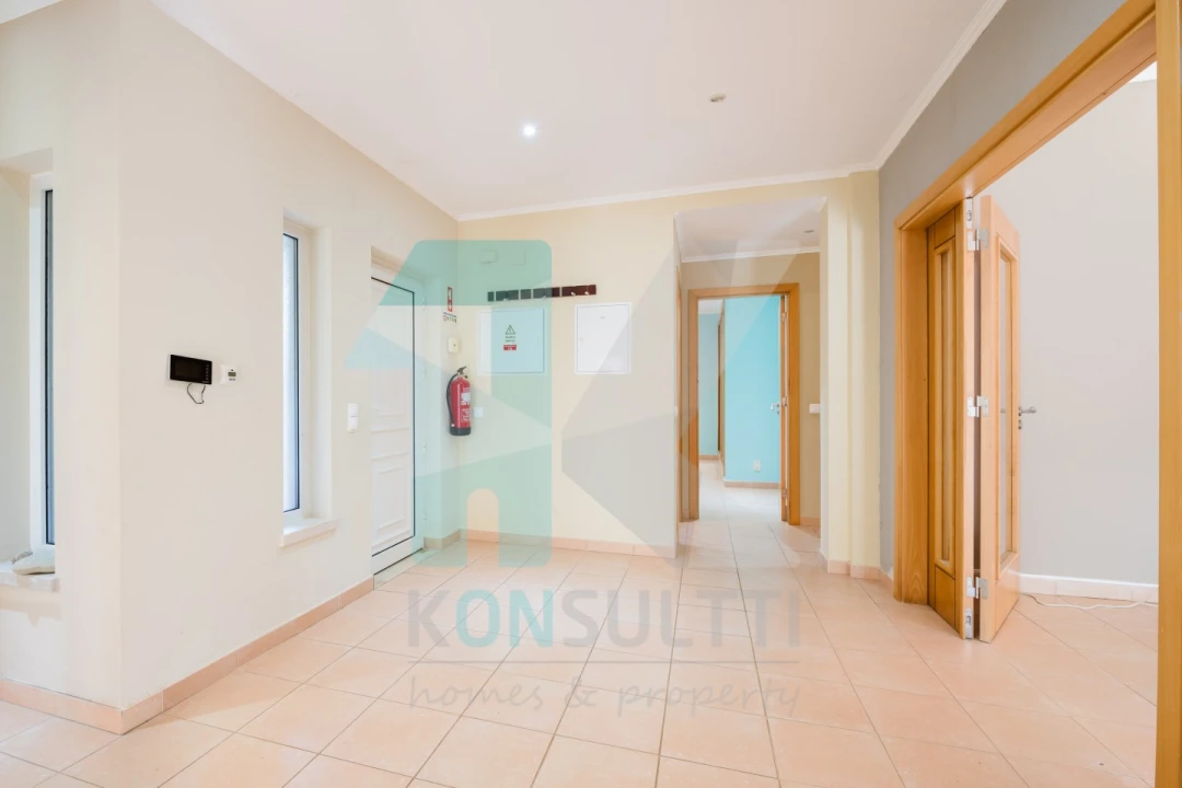 Moradia T5 para Venda em Luz Foto 16