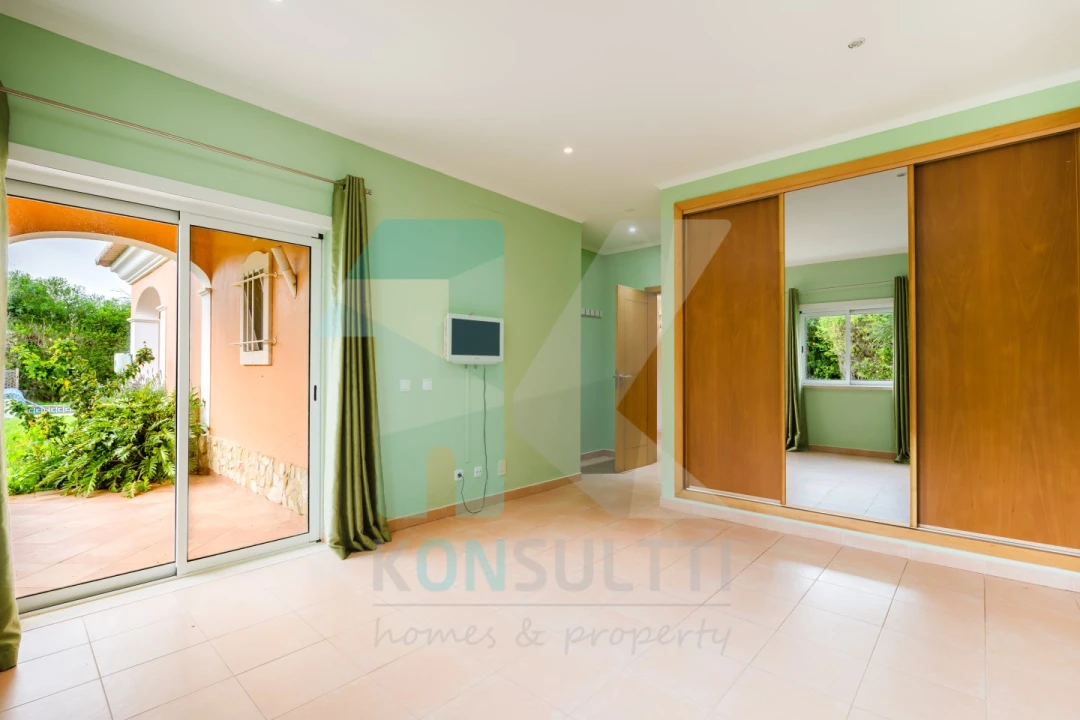 Moradia T5 para Venda em Luz Foto 24