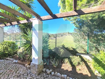 Moradia T5 para Venda em Luz