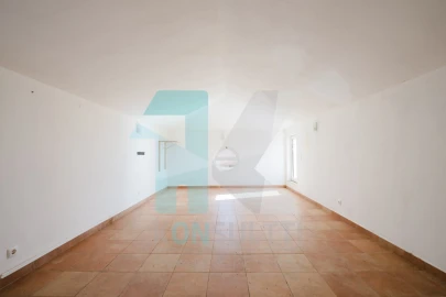 Moradia T5 para Venda em Luz