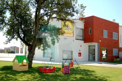 Negócio para Venda em Santo Antonio da Charneca