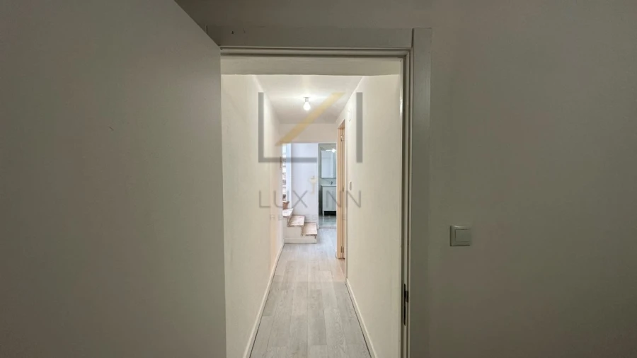 Loja para Arrendamento em Laranjeiro e Feijó Foto 16