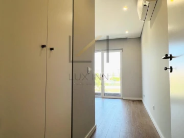 Apartamento T3 para Venda em Carcavelos e Parede
