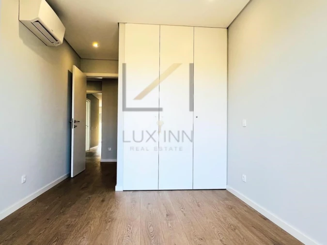 Apartamento T3 para Venda em Carcavelos e Parede Foto 12