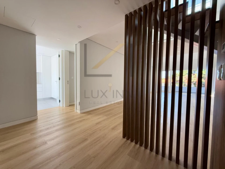 Apartamento T3 para Venda em Carcavelos e Parede Foto 8