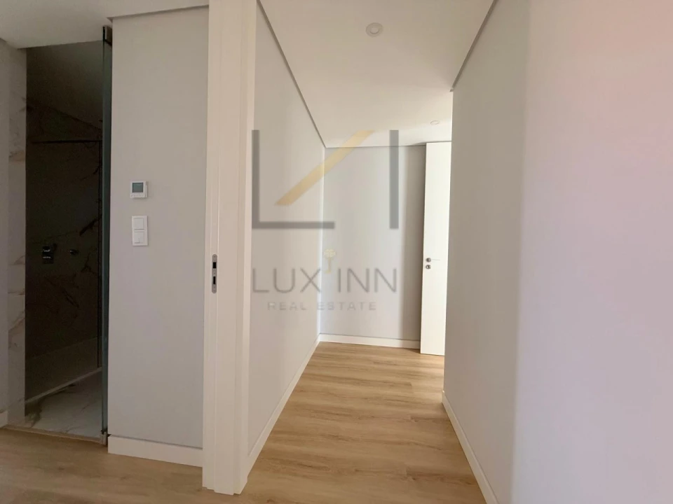 Apartamento T3 para Venda em Carcavelos e Parede Foto 12