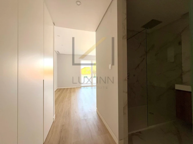 Apartamento T3 para Venda em Carcavelos e Parede Foto 15