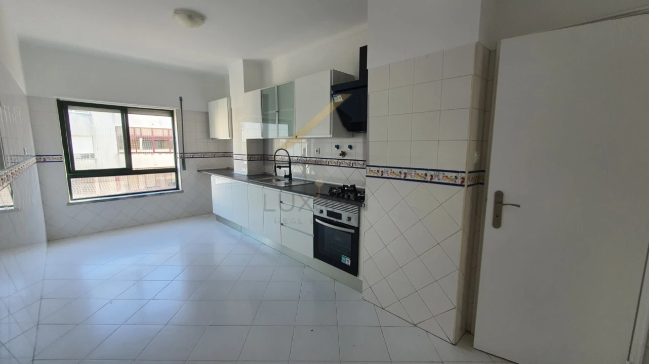 Apartamento T2 para Venda em Seixal, Arrentela e Aldeia de Paio Pires Foto 1