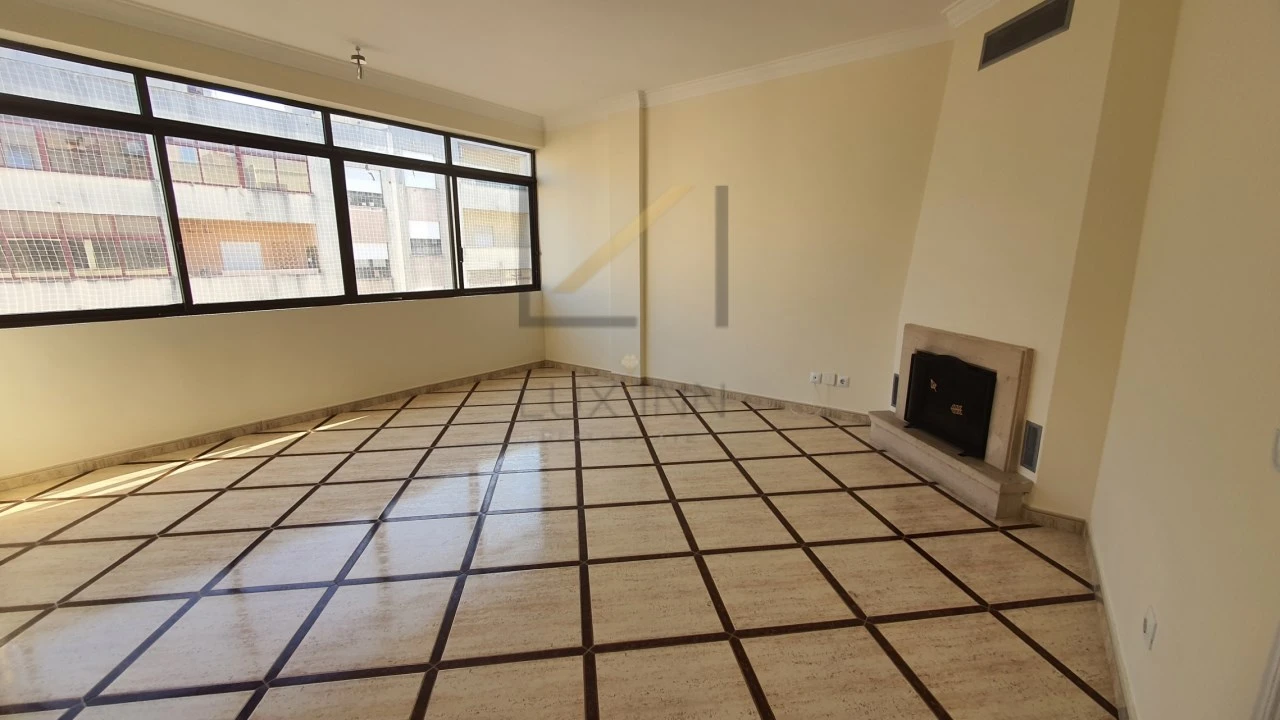 Apartamento T2 para Venda em Seixal, Arrentela e Aldeia de Paio Pires Foto 7