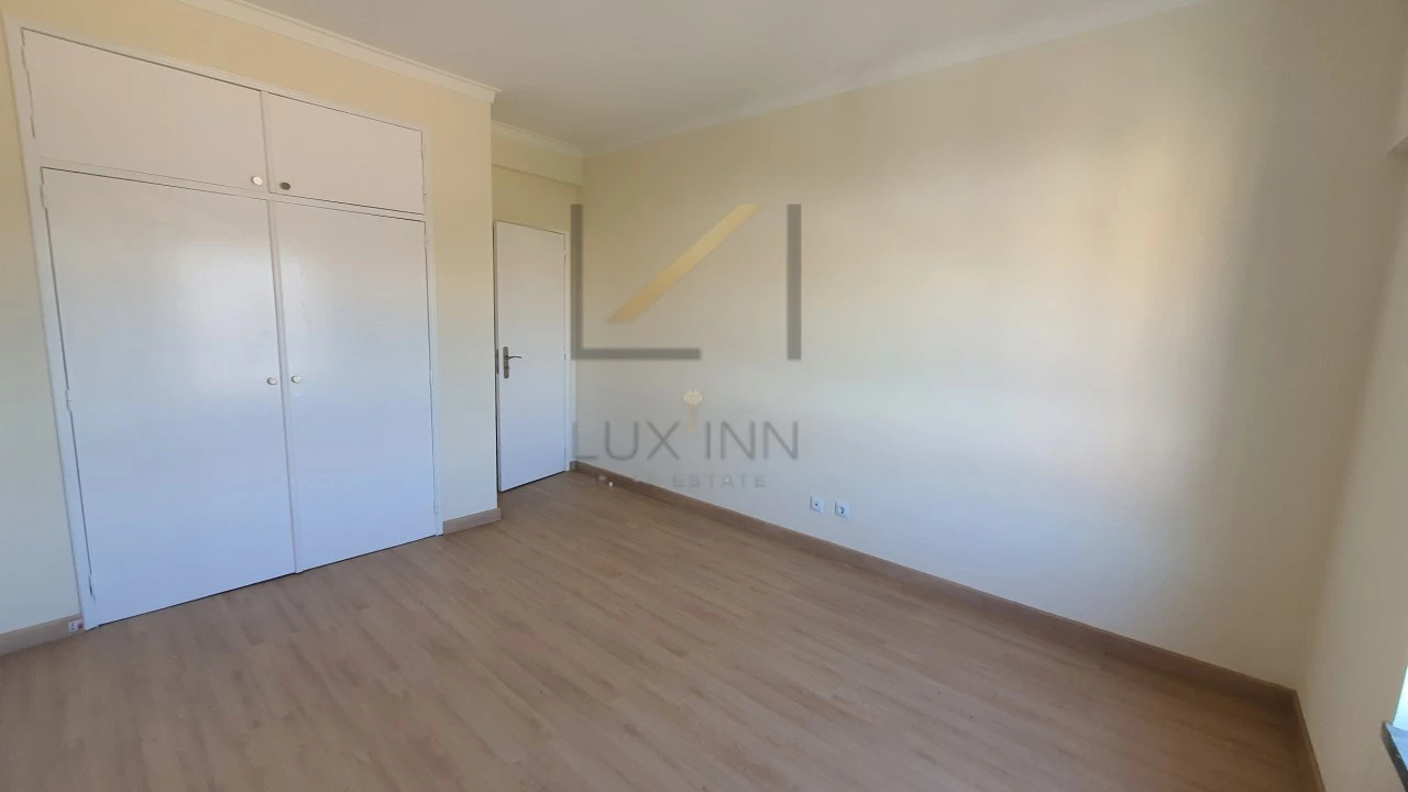 Apartamento T2 para Venda em Seixal, Arrentela e Aldeia de Paio Pires Foto 16