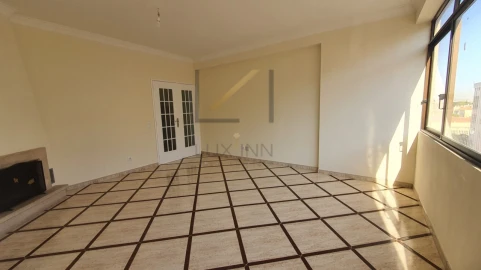 Apartamento T2 para Venda em Seixal, Arrentela e Aldeia de Paio Pires