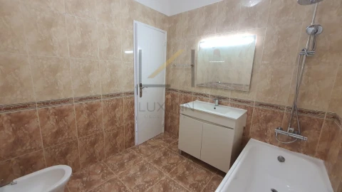 Apartamento T2 para Venda em Seixal, Arrentela e Aldeia de Paio Pires