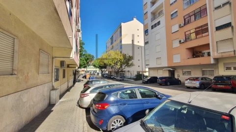 Apartamento T2 para Venda em Seixal, Arrentela e Aldeia de Paio Pires