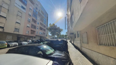 Apartamento T2 para Venda em Seixal, Arrentela e Aldeia de Paio Pires