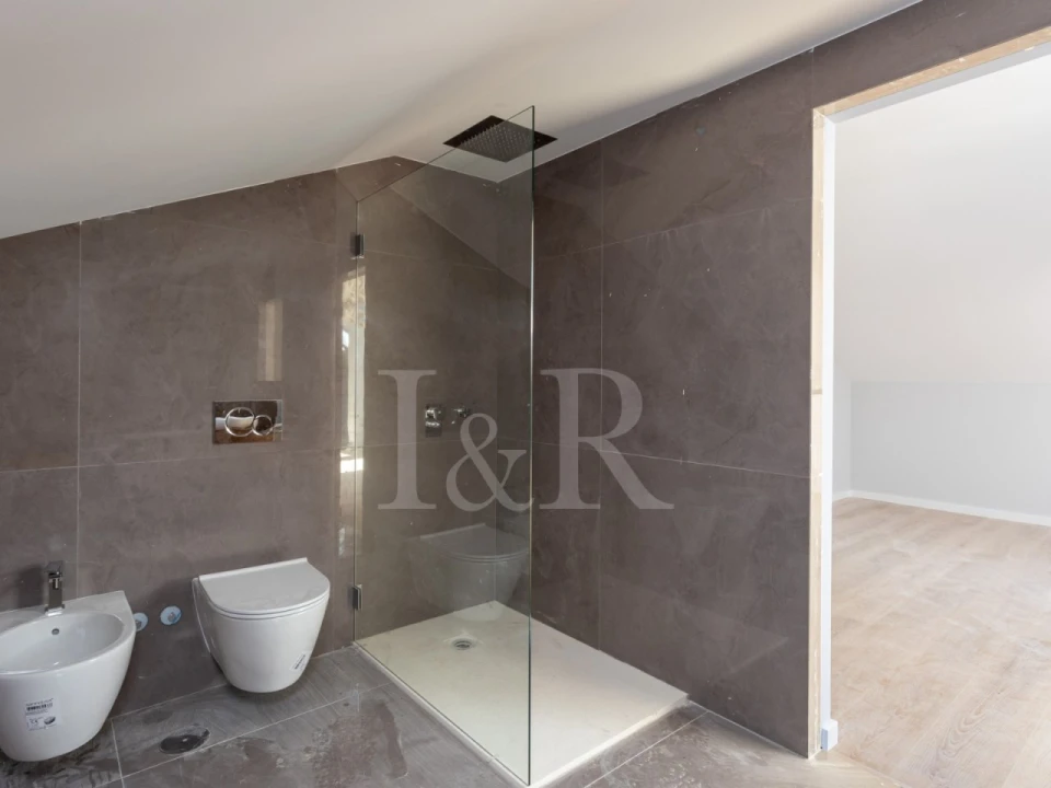 Apartamento T3 para Venda em Carcavelos e Parede Foto 8