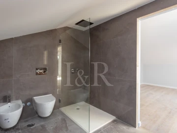 Apartamento T3 para Venda em Carcavelos e Parede