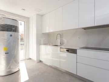 Apartamento T3 para Venda em Carcavelos e Parede