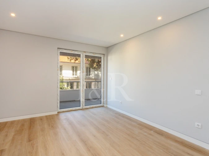 Apartamento T3 para Venda em Carcavelos e Parede Foto 14