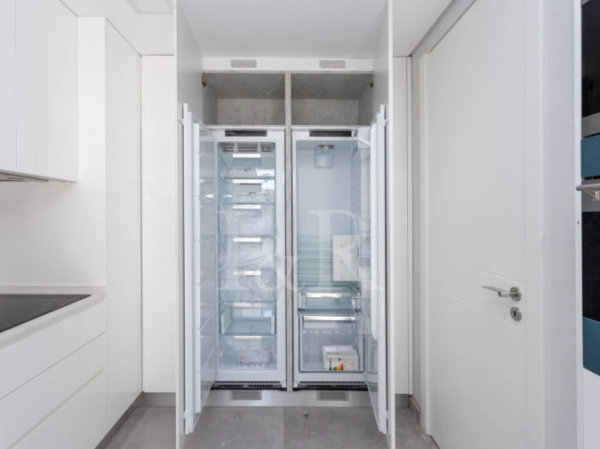 Apartamento T3 para Venda em Carcavelos e Parede Foto 16