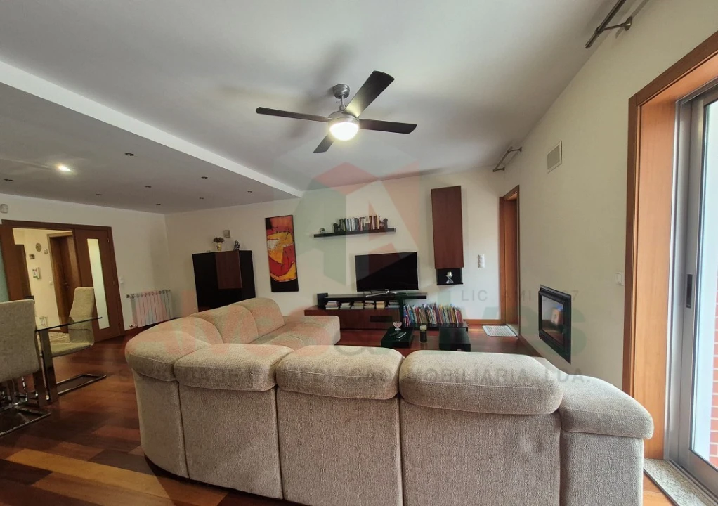 Moradia T4 para Venda em São Pedro Fins Foto 4