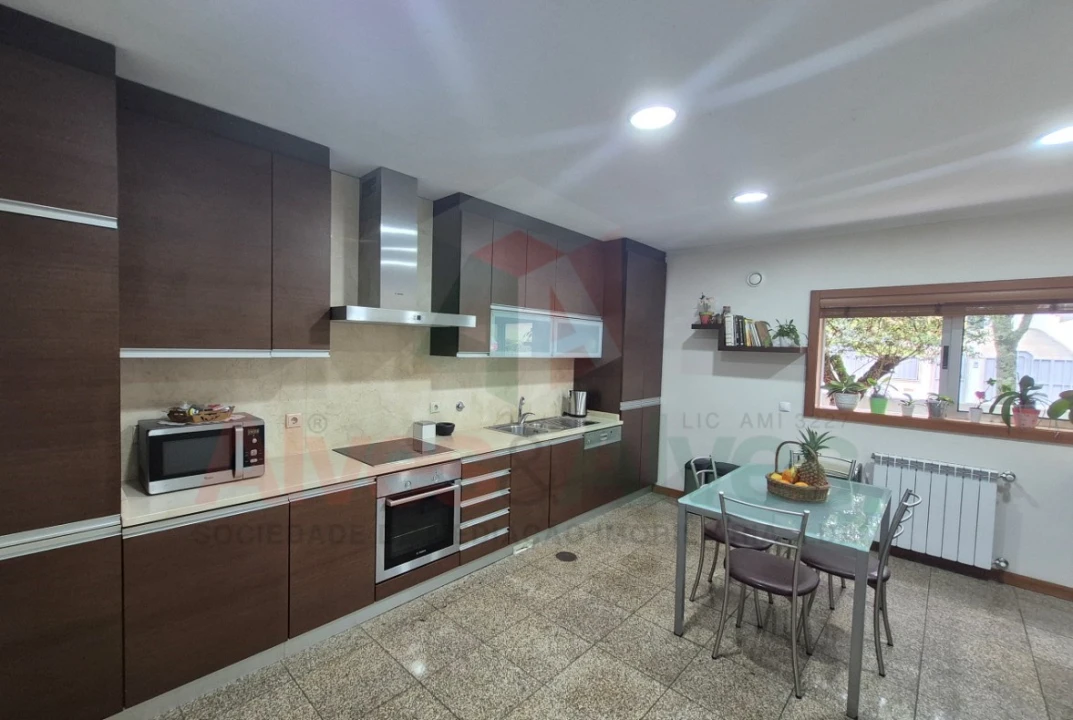 Moradia T4 para Venda em São Pedro Fins Foto 5