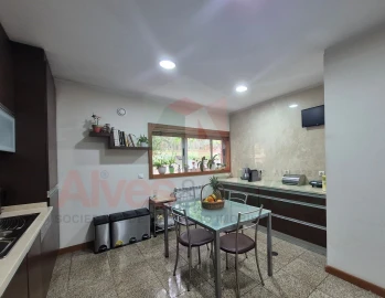 Moradia T4 para Venda em São Pedro Fins