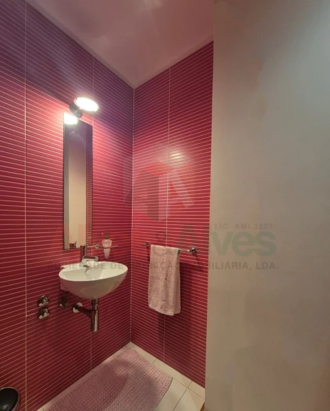 Moradia T4 para Venda em São Pedro Fins