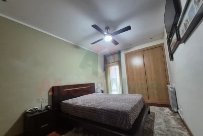 Moradia T4 para Venda em São Pedro Fins