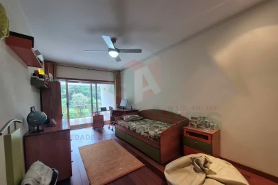 Moradia T4 para Venda em São Pedro Fins