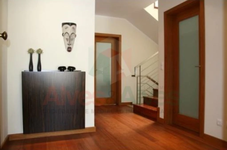 Moradia T4 para Venda em São Pedro Fins Foto 8