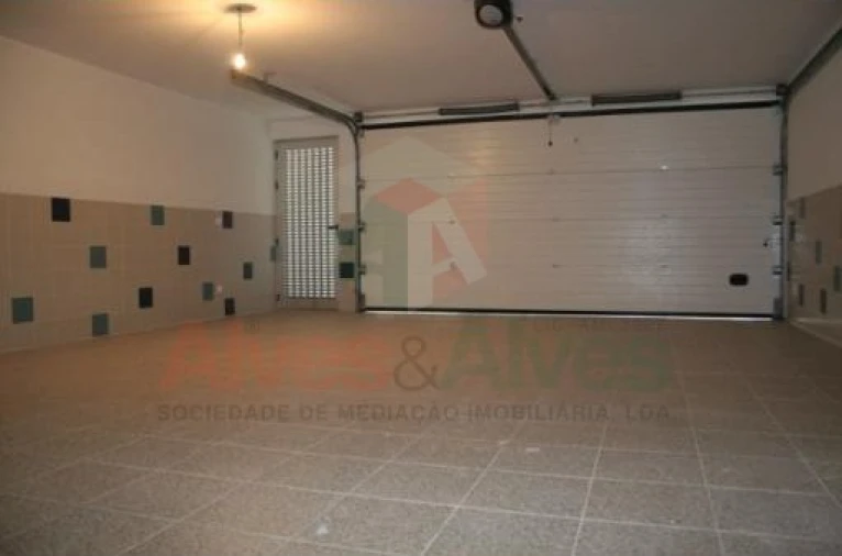 Moradia T4 para Venda em São Pedro Fins Foto 26