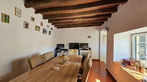 Moradia T2 para Venda em Maxial e Monte Redondo