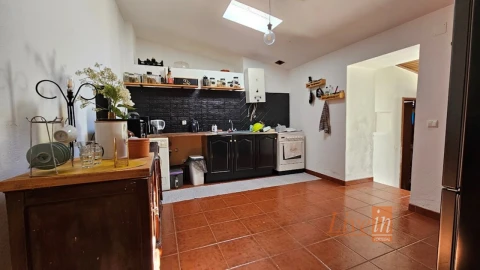 Moradia T2 para Venda em Maxial e Monte Redondo