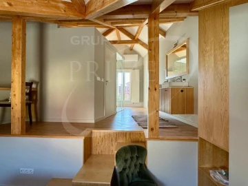 Moradia T2 para Arrendamento em Lordelo do Ouro e Massarelos