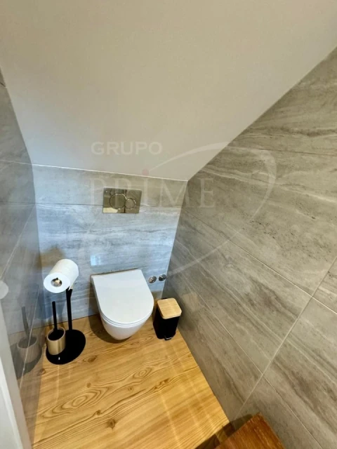 Moradia T2 para Arrendamento em Lordelo do Ouro e Massarelos