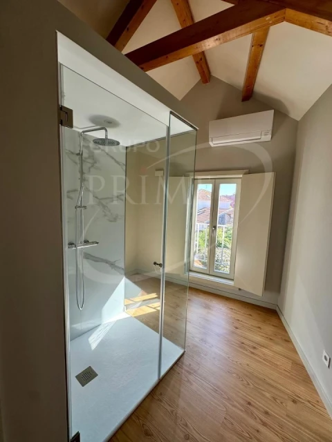 Moradia T2 para Arrendamento em Lordelo do Ouro e Massarelos