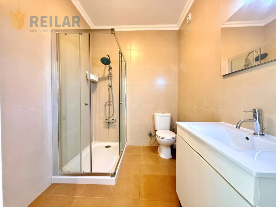 Apartamento T2 para Venda em Vila Franca de Xira Foto 5
