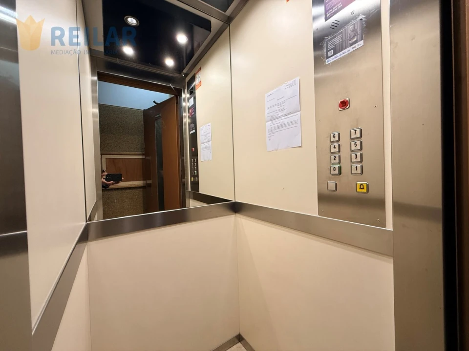 Apartamento T2 para Venda em Vila Franca de Xira Foto 32