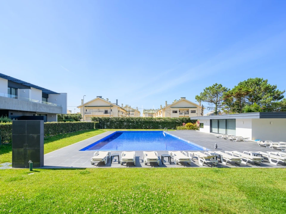 Moradia T4 para Venda em Gulpilhares e Valadares Foto 1