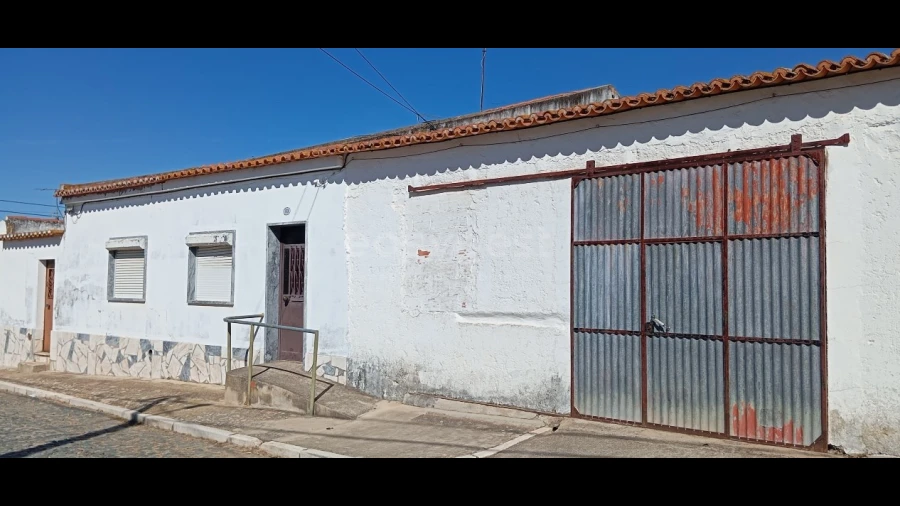 Moradia T4 para Venda em Baleizão