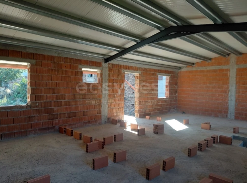 Moradia T4 para Venda em Vilarinho dos Galegos e Ventozelo Foto 10